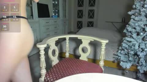 Snapshot of mary_queeny chatting on February 2026 08:34:01 PM MarieQueenie online show from February 2026 08:34:01 PM