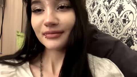 Sofia online show from November 2025 02:06:02 PM