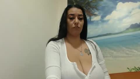 Snapshot of maryem199115 chatting on October 2025 02:52:01 PM maryem online show from October 2025 02:52:01 PM