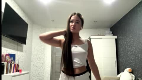 Lola online show from February 2026 06:09:01 PM