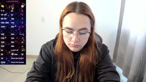 Dulce Maria online show from October 2025 03:57:02 PM