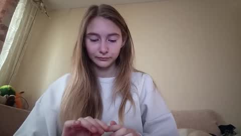 Snapshot of marylynreifsnider chatting on September 2025 05:53:02 AM Hi My name is Elina Im 18 years old. online show from September 2025 05:53:02 AM