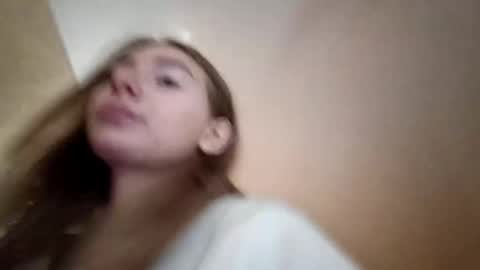 Snapshot of marylynreifsnider chatting on September 2025 06:06:02 AM Hi My name is Elina Im 18 years old. online show from September 2025 06:06:02 AM