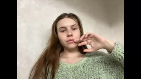 MaryYourr online show from November 2025 08:29:01 PM