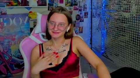maryyy_may online show from October 2025 06:58:01 PM