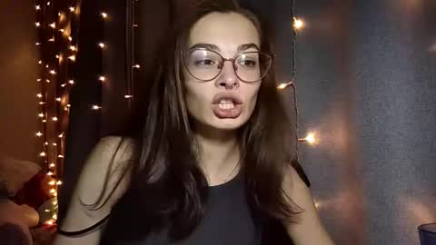 Kelly online show from April 2026 01:41:01 PM