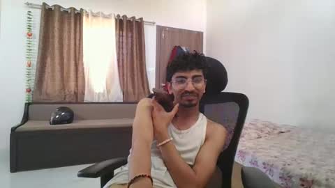 maskboyz2003 online show from February 2025 10:56:02 AM