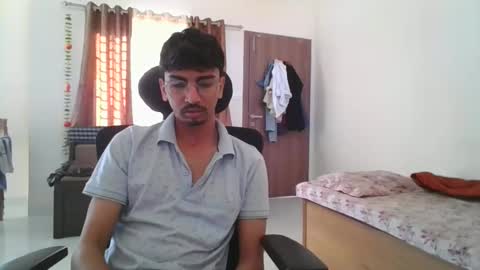 maskboyz2003 online show from March 2025 03:19:01 AM