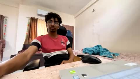 maskboyz2003 online show from September 2025 03:19:02 AM