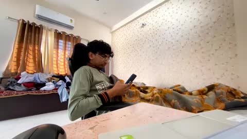 maskboyz2003 online show from November 2025 03:45:02 AM