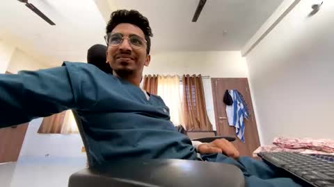 Mask Boy online show from December 2024 06:14:02 AM