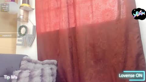 Scarlet  online show from December 2025 07:53:02 PM