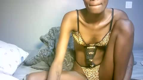 maskgang001 online show from October 2025 02:06:02 AM