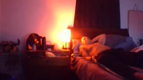 Snapshot of massageartist chatting on February 2026 07:03:02 AM HappyZending online show from February 2026 07:03:02 AM