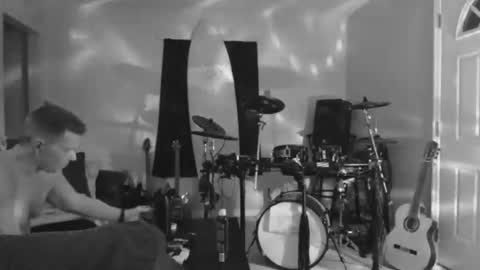 Snapshot of massageartist chatting on February 2026 05:04:01 AM HappyZending online show from February 2026 05:04:01 AM