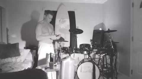 Snapshot of massageartist chatting on February 2026 04:13:01 AM HappyZending online show from February 2026 04:13:01 AM