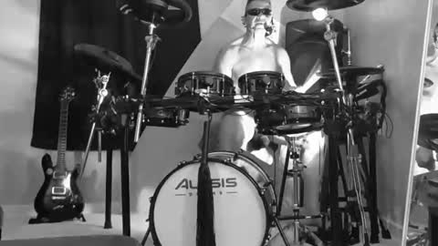 Snapshot of massageartist chatting on April 2026 02:45:02 AM HappyZending online show from April 2026 02:45:02 AM