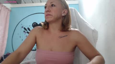 Snapshot of massielferretis chatting on October 2025 11:56:02 PM massiel ferreti online show from October 2025 11:56:02 PM