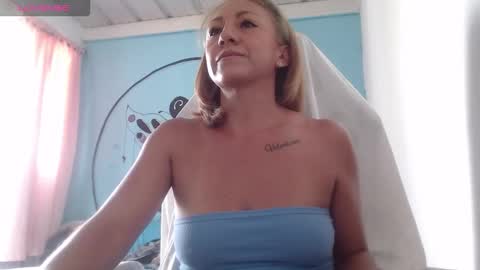 Snapshot of massielferretis chatting on October 2025 08:40:02 PM massiel ferreti online show from October 2025 08:40:02 PM