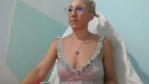 massiel ferreti online show from April 2026 11:27:01 PM