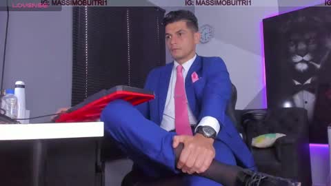 I am Massimo online show from February 2025 05:31:01 PM