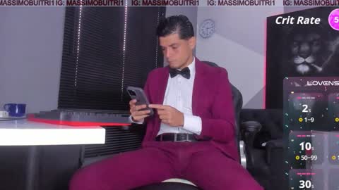 I am Massimo online show from November 2025 12:49:01 PM