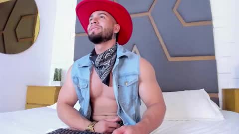 Massimo online show from September 2025 03:39:02 AM