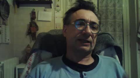 Snapshot of massimoxsempre chatting on December 2024 10:01:02 PM massimoxsempre online show from December 2024 10:01:02 PM