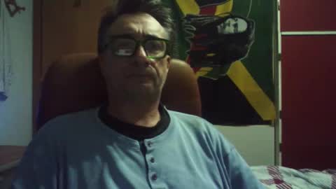 Snapshot of massimoxsempre chatting on December 2024 01:19:01 AM massimoxsempre online show from December 2024 01:19:01 AM