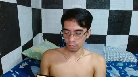 Snapshot of massive_boner02 chatting on January 2025 01:05:02 PM massive_boner02 online show from January 2025 01:05:02 PM