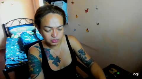 Snapshot of massivecockcum chatting on January 2025 04:58:01 AM kimmy online show from January 2025 04:58:01 AM