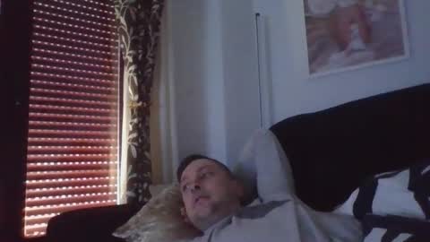 massuk04 online show from April 2026 09:54:01 AM