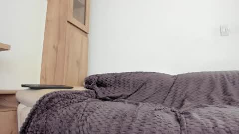 Domi online show from April 2026 01:59:02 PM