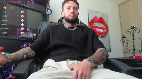 Snapshot of master_steven_01 chatting on December 2024 05:26:02 PM steven online show from December 2024 05:26:02 PM