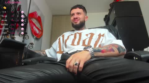 Snapshot of master_steven_01 chatting on January 2025 04:59:01 PM steven online show from January 2025 04:59:01 PM