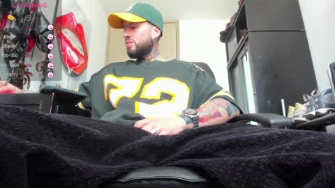 Snapshot of master_steven_01 chatting on January 2025 05:54:01 PM steven online show from January 2025 05:54:01 PM