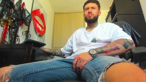 Snapshot of master_steven_01 chatting on January 2025 05:26:01 PM steven online show from January 2025 05:26:01 PM