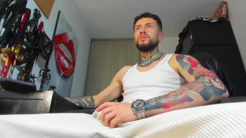 Snapshot of master_steven_01 chatting on January 2025 11:11:01 PM steven online show from January 2025 11:11:01 PM