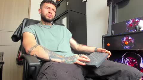 Snapshot of master_steven_01 chatting on February 2025 03:26:01 PM steven online show from February 2025 03:26:01 PM