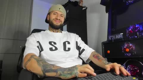 Snapshot of master_steven_01 chatting on March 2025 12:55:02 AM steven online show from March 2025 12:55:02 AM