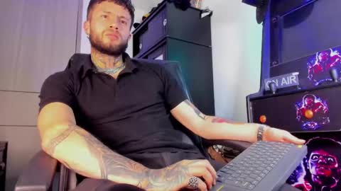 Snapshot of master_steven_01 chatting on March 2025 01:46:01 AM steven online show from March 2025 01:46:01 AM