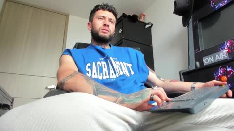 Snapshot of master_steven_01 chatting on March 2025 09:07:02 PM steven online show from March 2025 09:07:02 PM