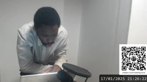 Snapshot of masterdomfuck chatting on January 2025 12:24:01 AM Masterdomfuck online show from January 2025 12:24:01 AM