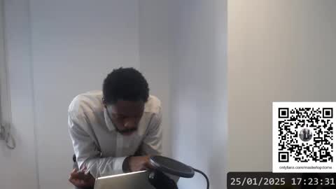 Snapshot of masterdomfuck chatting on January 2025 08:21:01 PM Masterdomfuck online show from January 2025 08:21:01 PM