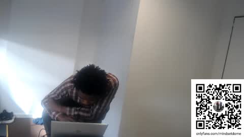 Snapshot of masterdomfuck chatting on October 2025 06:27:02 PM Masterdomfuck online show from October 2025 06:27:02 PM