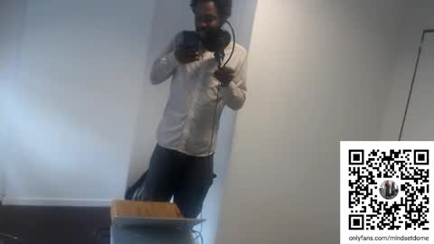 Snapshot of masterdomfuck chatting on October 2025 01:53:02 PM Masterdomfuck online show from October 2025 01:53:02 PM