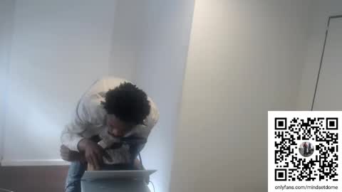Snapshot of masterdomfuck chatting on October 2025 12:15:02 PM Masterdomfuck online show from October 2025 12:15:02 PM