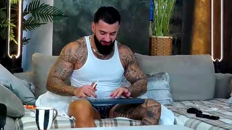 masterkingofmuscle online show from November 2025 09:08:02 AM