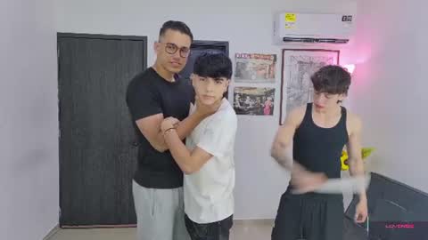 Snapshot of masters_sexx chatting on June 2026 11:03:02 AM Team Cris Darwin- Fernando- Stiven- David online show from June 2026 11:03:02 AM