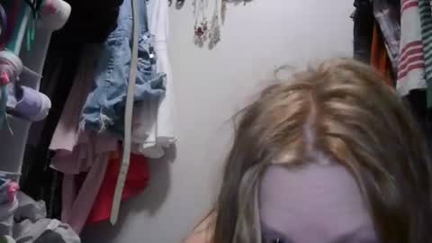 alex online show from November 2025 01:09:02 PM